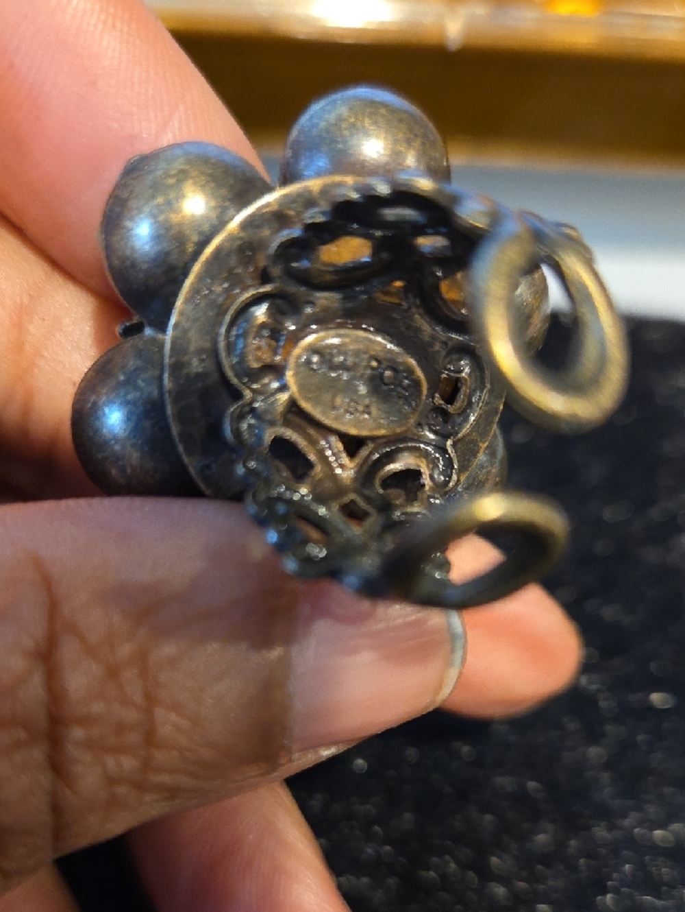 Green Floral Crystal & Pearl Ring - Picture 3 of 9
